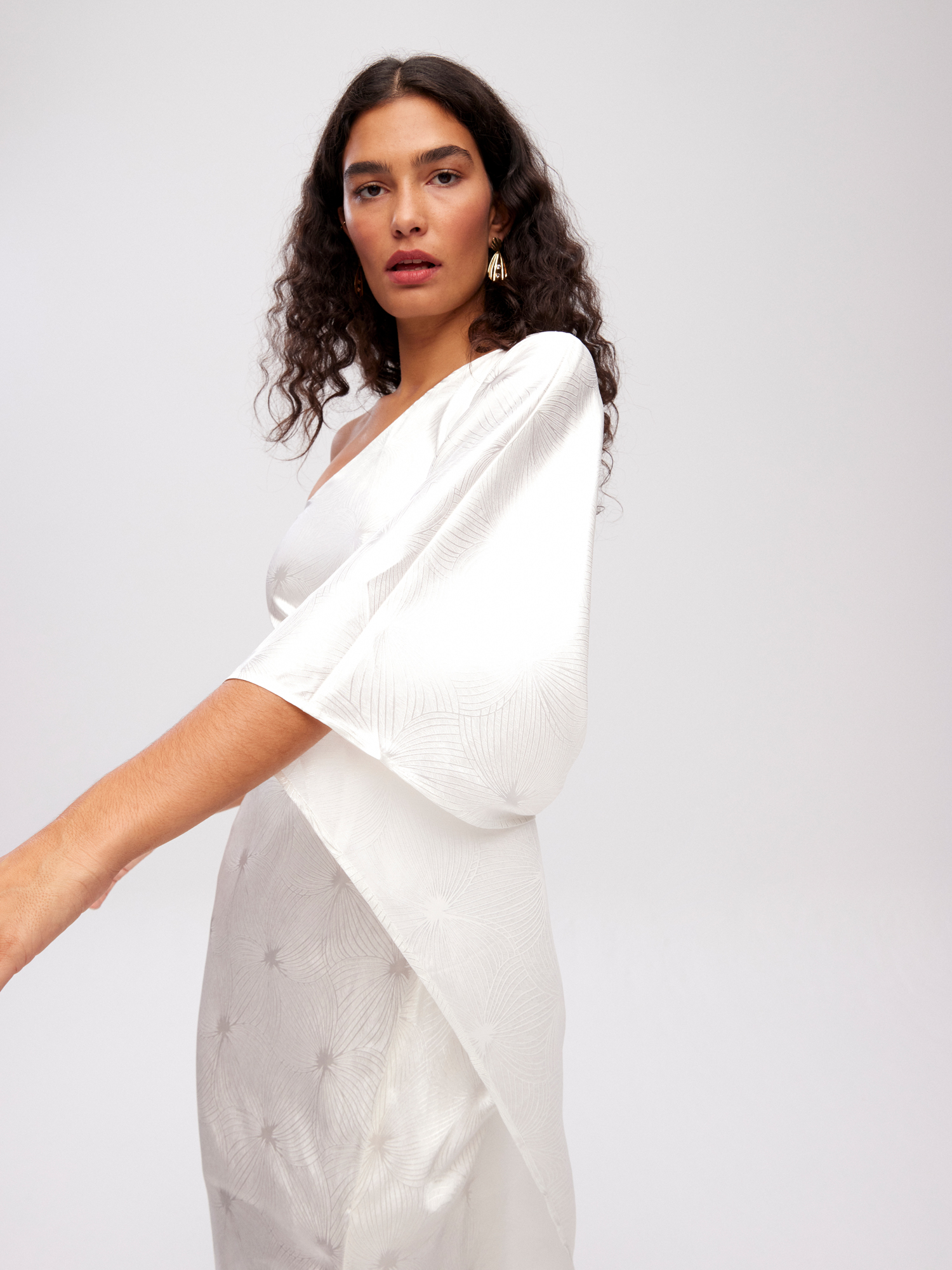 SANREMO WHITE - VESTIDO ASIMÉTRICO MANGA CAPA JCQRD BLANCO