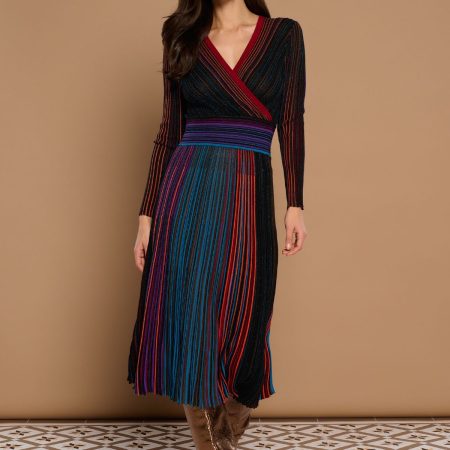 Tendencias de moda 2026 con siluetas y colores definidos por el estilo Raquel Fraile